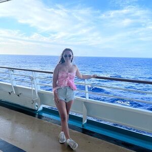 Meet your Posher, Fianna